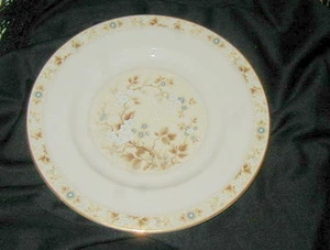 VINTAGE ROYAL DOULTON ENGLISH FINE CHINA DINNER PLATE, MANDALAY PATTERN - Picture 1 of 4