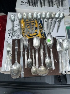 46 Pieces Oneida Community Silver Plate Silverplate Flatware - Picture 1 of 7