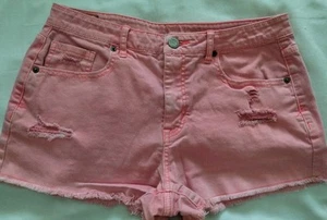 WOMEN AEROPOSTALE NEON PINK CUT-OFF DISTRESSED STRETCH JEAN SHORTY SHORTS 10 - Picture 1 of 12