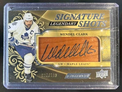 Wendel Clark Legendary Stick 2019-20 cubierta superior grabado automático 27/100 hoja de arce Foto 1 de 2