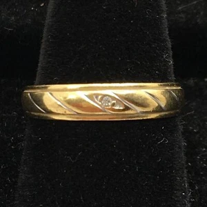 Solid 10K Yellow Gold Diamond Accent Unisex Wedding Band Ring 2.3gr. Size 6.5 - Picture 1 of 9