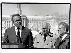 1989 Original Photo Deke Slayton Randy Gradishar & Roy Romer at Colorado Capitol - Picture 1 of 2