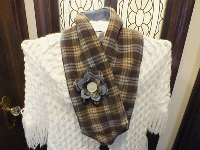 Nuevo calentador de cuello bufanda hecho a mano gris/azul marrón hecho a mano flor 43x5" suave polar Foto 1 de 2