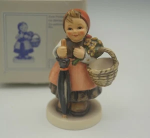  HUMMEL Goebel ON HOLIDAY MASTERPIECE Hum 350 TMK 6 NEW IN BOX 4.1/4" - Picture 1 of 6