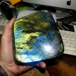 SCHÖNER LABRADORIT KRISTALL POLIERT 1560 GMS - Bild 1 von 7