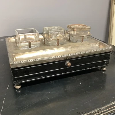 Антикварный набор чернильниц подставка деревянное основание нижний ящик 3 стеклянные камеры - Изображение 1 из 4