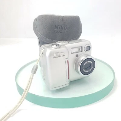 Nikon COOLPIX 775 Digital Camera [2.1MP 3xOptical] - Silver CASED, Tested #858 - Image 1 of 4