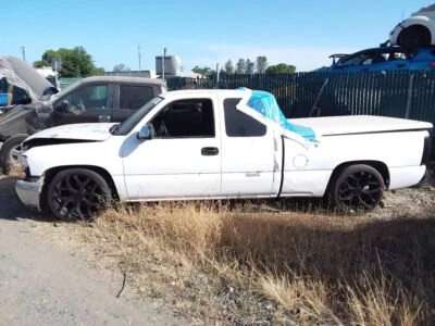 Used Washer Fluid Reservoir fits: 2002 Chevrolet Silverado 1500 pickup  Grade A - Image 1 of 4