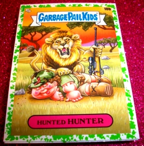 2021 TOPPS Garbage Pail Kids Go On Vacation "HUNTED HUNTER" #10b Green Border - Picture 1 of 1