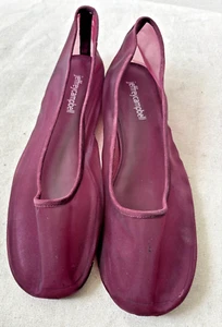 Jeffrey Campbell Burgundy Mesh Ballet Flats Shoes Womens sz 9 EUC - Picture 1 of 6