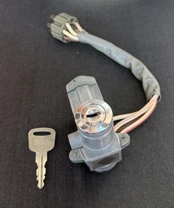 RARE FORD 1970-72 CAPRI MK1 GT COUPE GENUINE COMPLETE CHROME IGNITION BARREL KEY - Picture 1 of 21