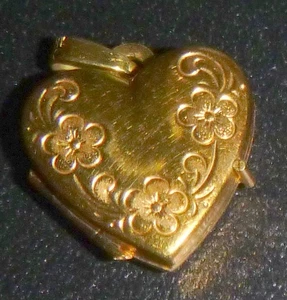 14k Gold Heart Pendant Locket - Picture 1 of 4