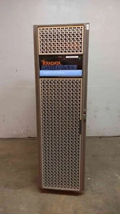 42U TeraData Fully Enclosed Rolling Server Rack Cabinet 36-33253308 - Picture 1 of 8