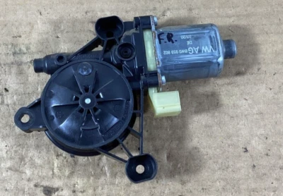 Motor elevador de ventana delantero derecho Audi S4 A4 A5 S5 2017-2020 8W0959802 OEM. Foto 1 de 4
