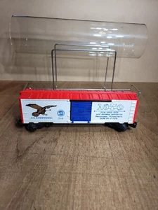 Lionel O Gauge U.S. Bicentennial TCA 22nd 1976 Boxcar In Glass Tune And Stand  - Picture 1 of 18