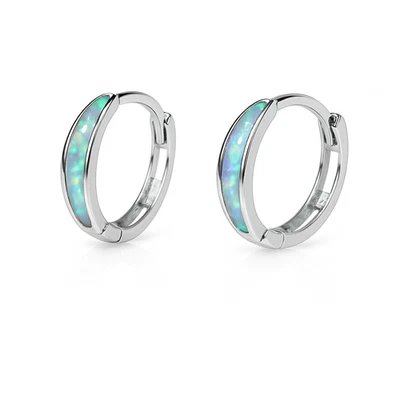 Pendientes de aro Huggie de ópalo azul claro de oro blanco de 14k Foto 1 de 2