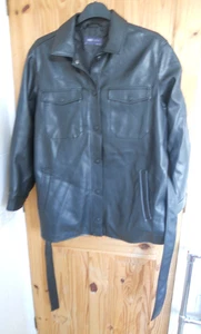 CHAQUETA Y CINTURÓN IMITACIÓN CUERO NEGRO COLECCIÓN MARKS AND SPENCER TALLA GRANDE 18 - Imagen 1 de 2