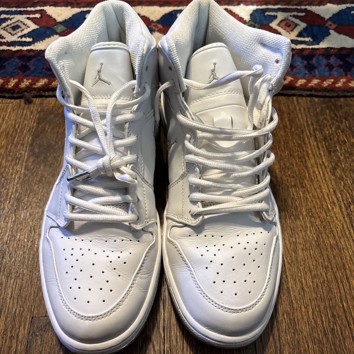 Jordan 1 Retro 2002 White Chrome for Sale | Authenticity Jordan 1 Retro 2002 White Chrome for Sale | Authenticity