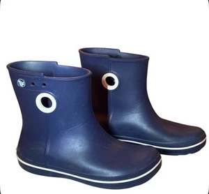 Crocs Jaunt Botas de Lluvia Cortas Pull-On 15769 Zapatos Para Mujer Talla 7 Azul Marino - Imagen 1 de 8