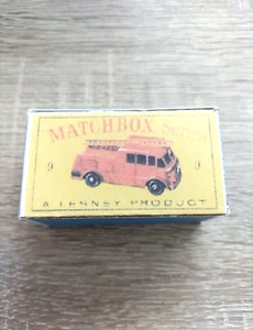 Matchbox Regular Wheels No9 Fire Truck - Replica / Copy Box only - Picture 1 of 3