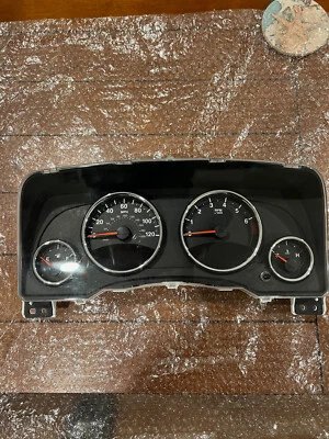 Cuadro de instrumentos velocímetro Jeep Patriot 2014 OEM 56054257AD Foto 1 de 4