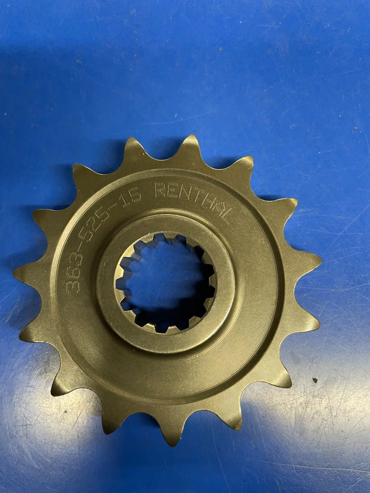 PIÑÓN DELANTERO RENTHAL ZX6R 1995-1998 Y TRIUMPH DAYTONA 600/VELOCIDAD CUATRO 15 DIENTES Foto 1 de 1