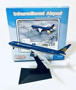 Dragon Wings 1:400 Vietnam Airlines Boeing 767-352ER “VN-A763”.   56049 - Picture 1 of 3