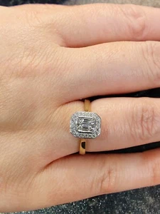 Engagement Ring 9ct Gold Cluster Diamond Ring Size O 0.25ct Engagement - Picture 1 of 13