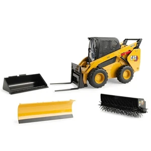 ERTL 1/16 Yellow High Detail Caterpillar Wheeled 272D3 Skid Steer Loader 85629 - Picture 1 of 3