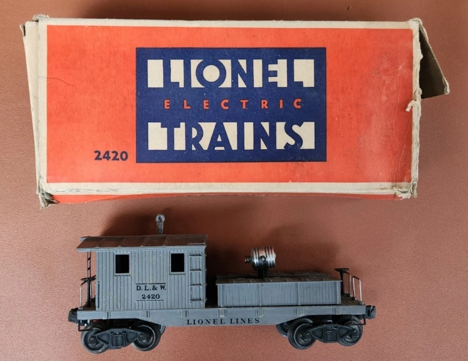 Postwar Lionel 2420 Lionel Lines  D. L. & W. 2420 Searchlight Wrecking Car - Image 1 of 4
