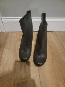 Womens Leather Stilleto Heel Luxury Rebel Size 7 Womens Booties - Picture 1 of 4