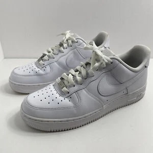Size 8 - Nike Air Force 1 '07 Low Triple White Men's Sneakers Shoes CW2288-111 - Picture 1 of 10