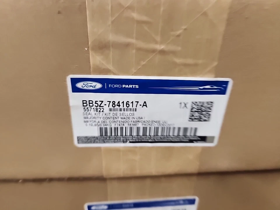 KIT DE SELLO DE PUERTA TRASERA ORIGINAL FORD OEM BB5Z7841617A Foto 1 de 1