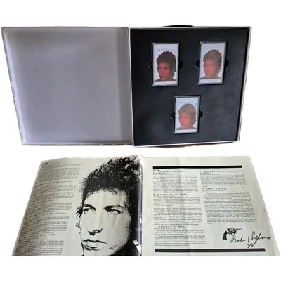 Rare Signed Bob Dylan Boxed Biography casette  set 1985  - Image 1 of 4