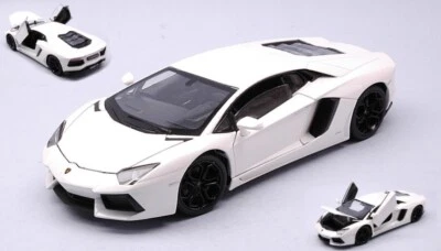 MODELLINO AUTO STATICO WELLY LAMBORGHINI AVENTADOR LP 700-4 BIANCO SCALA 1:24 - Immagine 1 di 2
