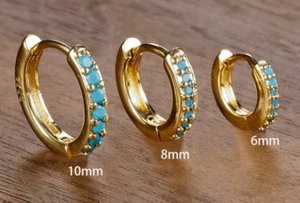 Juego de 3 piezas de pendientes de aro mínimos de acero inoxidable con circonita de cristal pequeños Huggie Hel - Imagen 1 de 26