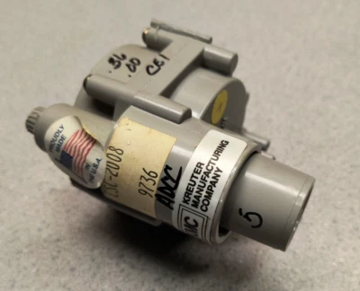 KMC Controls CSC-2008 Reset Volume Controllers for VAV HVAC - Image 1 of 3