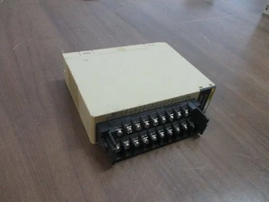 Omron Output Unit C200H-OC225 250VAC 24VDC *Missing Terminal Cover* Used - Picture 1 of 7