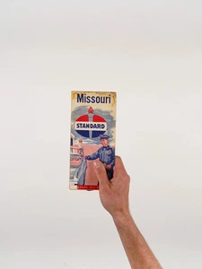 1960 Standard Oil Road Map of Missouri - Picture 1 of 4
