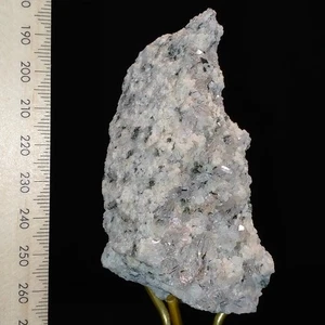 Quartz rutilated crystals w/ Riebeckite needle inclusions in gneiss matrix 838ct - Picture 1 of 8