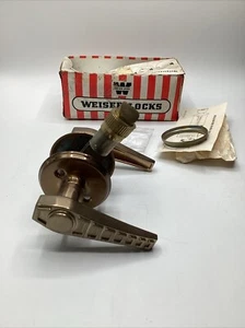 Vintage Weiser MCM Antique Bronze Lever Handle Passage #1 - Picture 1 of 6