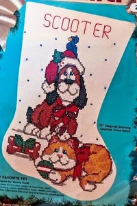 BUCILLA Mi Mascota Favorita Gato Perro NAVIDAD MEDIAS Kit 82922 Punto de Cruz NUEVO - Imagen 1 de 3
