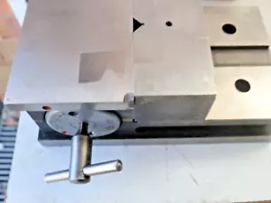Eclipse magnetic vice Cat no. 927 size 170 x 100 - Picture 1 of 4