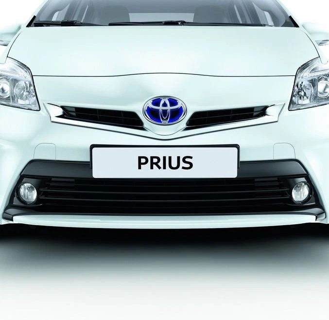 Genuine Toyota Prius Plug In 2015 onwards Front Bumper Garnish - 08423-47830 - Image 1 of 1