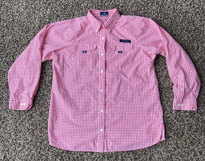 Camisa de pesca Simply Southern para mujer grande con botones ventilados a cuadros guinga rosa Foto 1 de 4