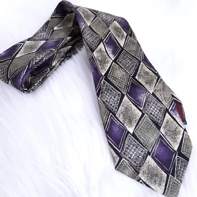 Corbata Fratelli 100 % seda Handmande en Italia gris púrpura piel de serpiente patrón de diamantes Foto 1 de 3