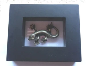 Gecko (Lizard) Silver Metal Fixed in Black Box Frame On Glass - Picture 1 of 9