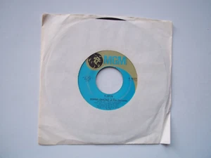 THE OSMONDS - Flirtin' / Sweet And Innocent - 45 RPM 7" Record MGM - Picture 1 of 6