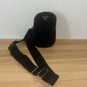 PRADA Re-Nylon Smartphone Téléphone Bandoulière Noir Mouton Teddy - Photo 1 sur 17