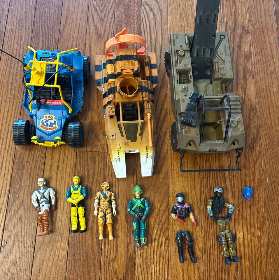 MIXED Lot Of Vintage 80s GI JOE Action Figures Vehicles & Parts Sky Creeper - Image 1 of 4